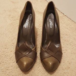 Audley London patent leather heels sz 38